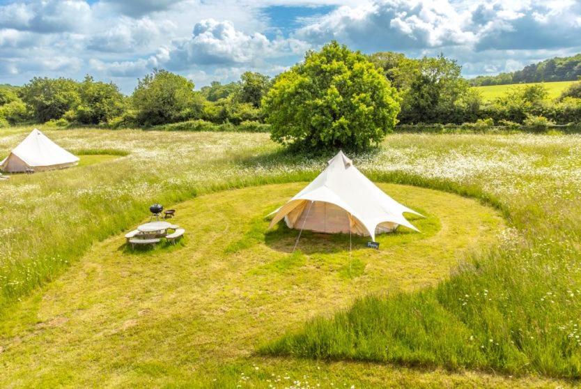 Red Clover At Blanca'S Bell Tents Villa Ringstead  Exterior photo